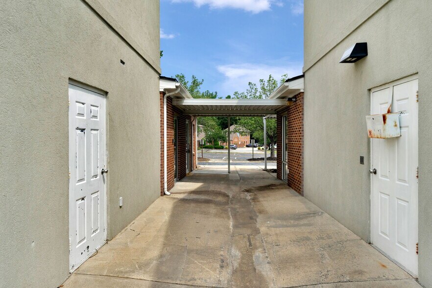 More Photos Of 1201-1203 Colonial Commons Ct, Lancaster Medical For Lease