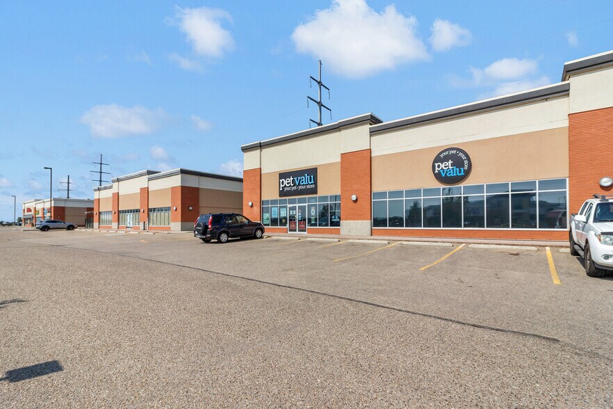 More Photos Of 2350 Division Av NW, Medicine Hat Unknown For Lease