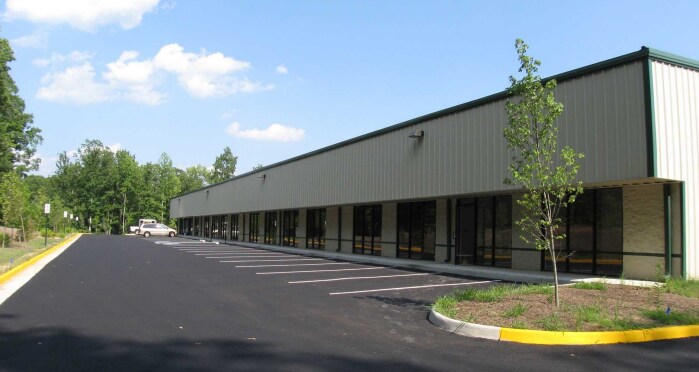 Primary Photo Of 12101-12121 Wilfong Ct, Midlothian Light Distribution For Lease
