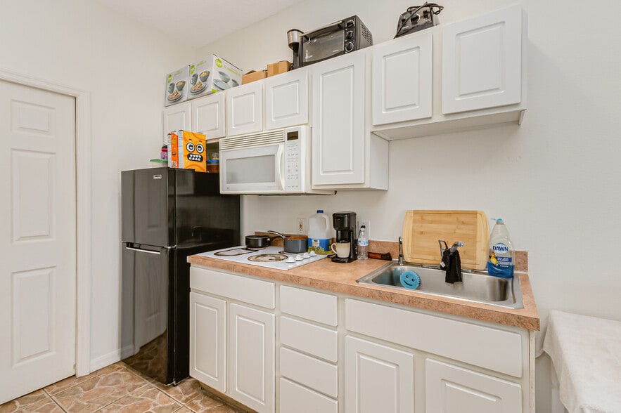 More Photos Of 5935 S Highway A1A, Melbourne Beach Hotel For Sale