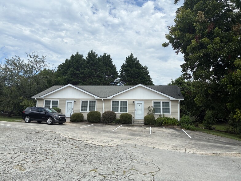 More Photos Of 711 E Howell St, Hartwell Apartments For Sale