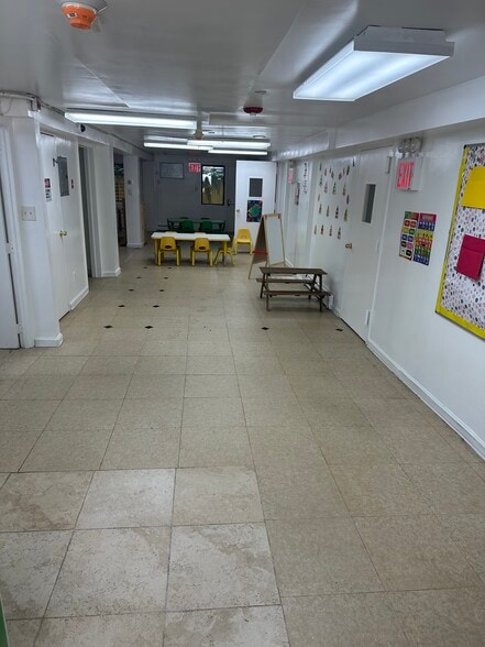 More Photos Of 7314 Yellowstone Blvd, Forest Hills Storefront Retail Residential For Lease