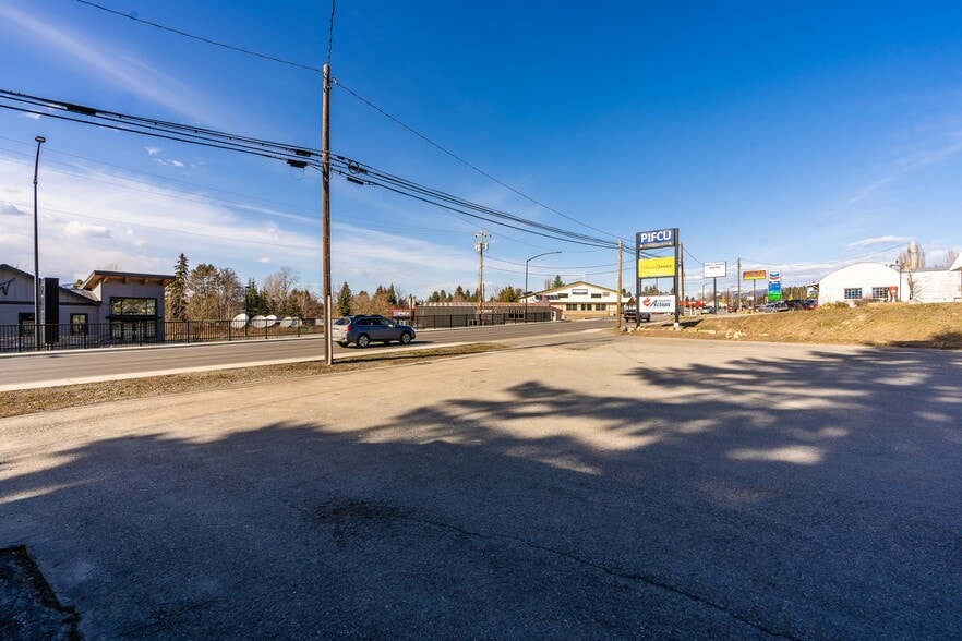 More Photos Of 6665 S Main St, Bonners Ferry Storefront Retail Office For Sale