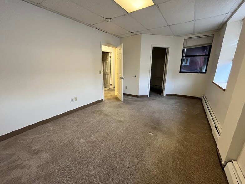 More Photos Of 84 Scio St, Rochester Storefront Retail Office For Lease