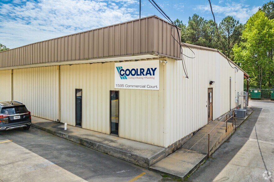 More Photos Of 1595 Commercial Ct, Jonesboro Warehouse For Sale