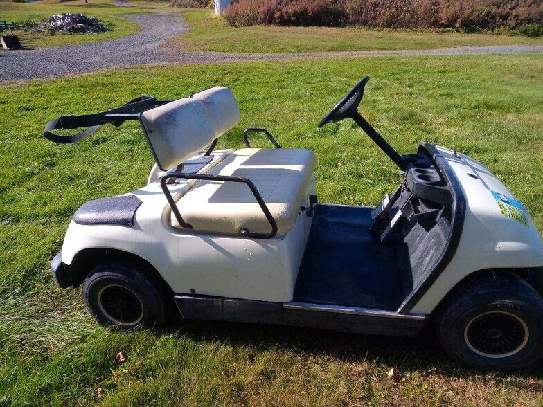 More Photos Of 224 Michael Ln, New Berlin Racetrack For Sale