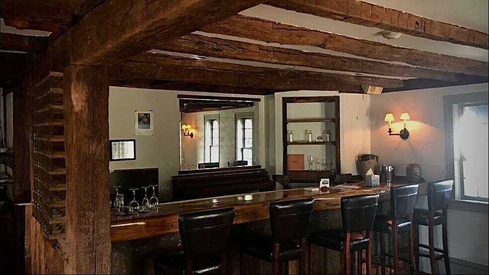 More Photos Of 755 Montauk Hwy, Water Mill Restaurant For Lease
