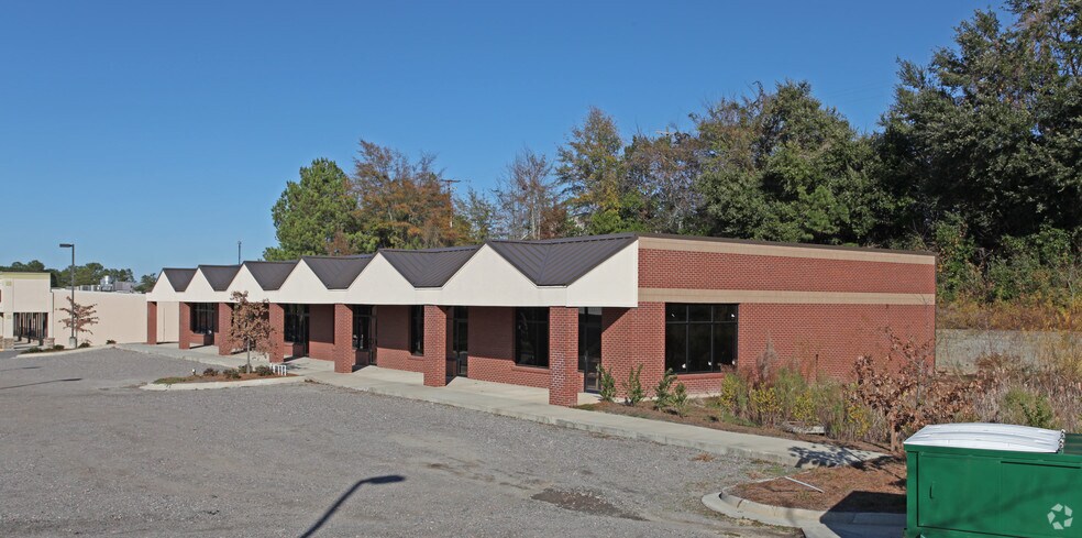 More Photos Of 164 University Pky, Aiken Freestanding For Lease