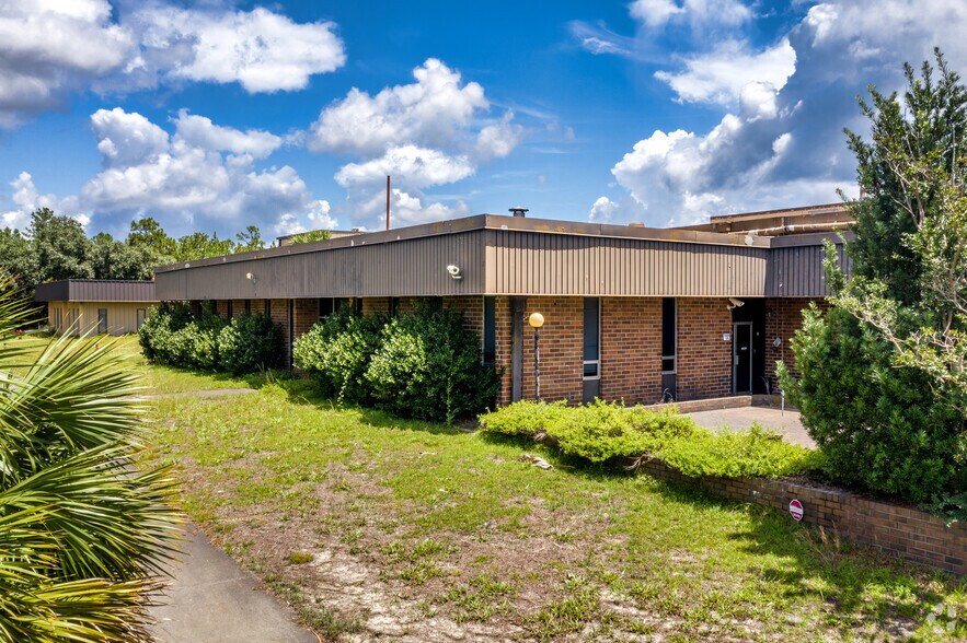 More Photos Of 938 Thunderbolt Rd, Walterboro Warehouse For Lease