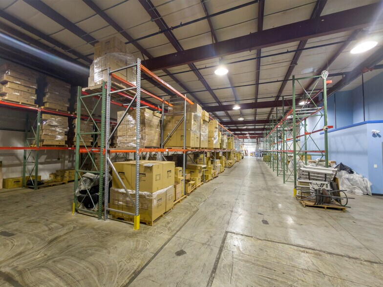 More Photos Of 22960 Venture Dr, Novi Warehouse For Lease