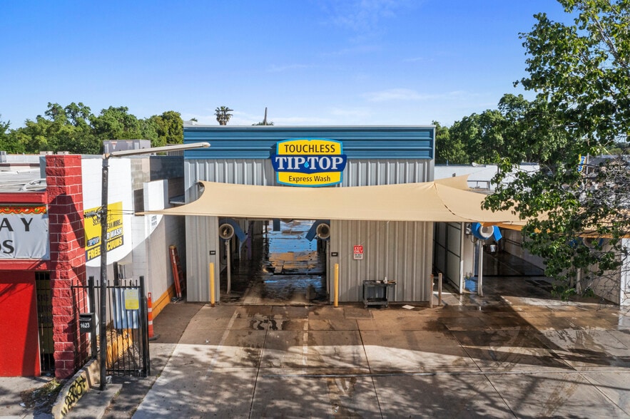 Primary Photo Of 1623 Yosemite Blvd, Modesto Carwash For Sale
