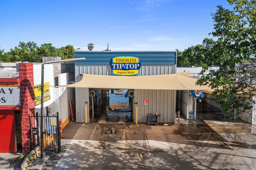 More Photos Of 1623 Yosemite Blvd, Modesto Carwash For Sale