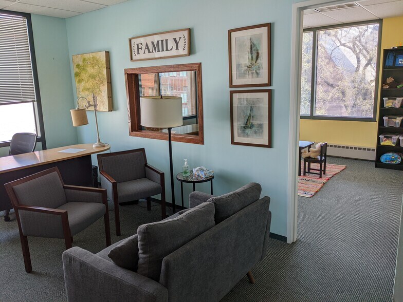 More Photos Of 1111 N Wells St, Chicago Office For Lease