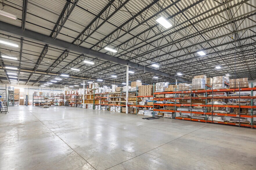 More Photos Of 610 Whitetail Blvd, River Falls Warehouse For Lease