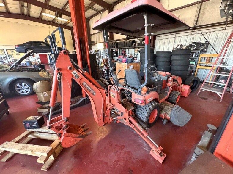 More Photos Of 2841 Old Franklin Tpke, Rocky Mount Auto Repair For Sale
