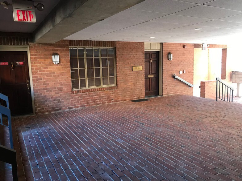 More Photos Of 8607-8609 2nd Ave, Silver Spring Medical For Sale