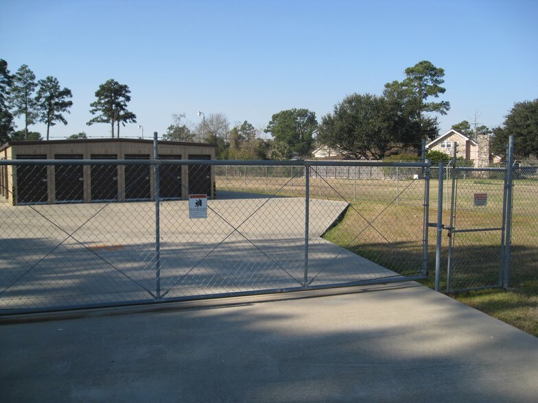 More Photos Of 9123 Stonewood Dr, Orange Self Storage For Sale