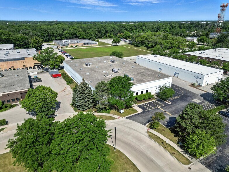 More Photos Of 8130 River Dr, Morton Grove Warehouse For Sale