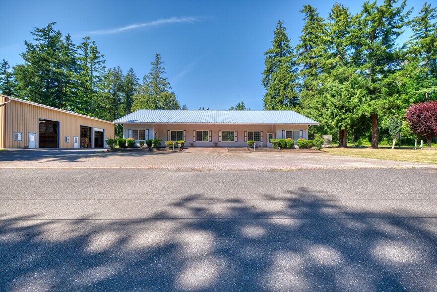 More Photos Of 1591 McKenzie Way, Point Roberts Flex For Sale