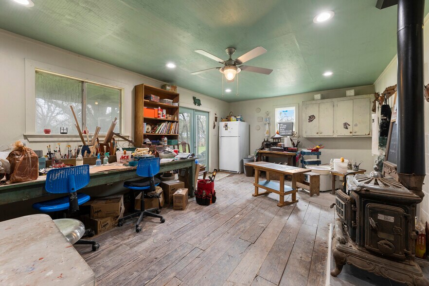 More Photos Of 3303 Ranch Road 1869, Liberty Hill Specialty For Sale