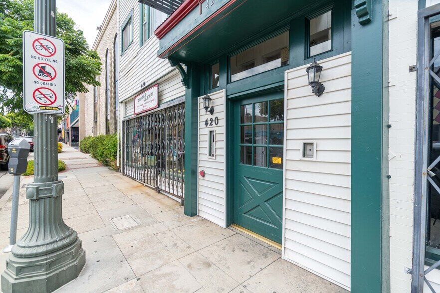 More Photos Of 418-424 W 6th St, San Pedro Apartments For Sale