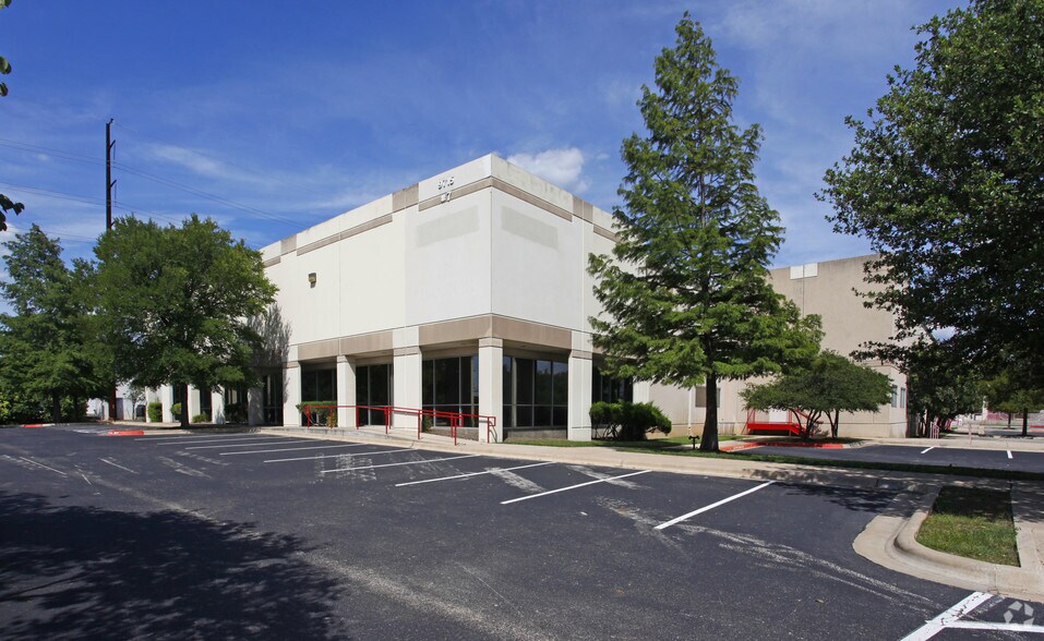 More Photos Of 9715 Burnet Rd, Austin Manufacturing For Lease