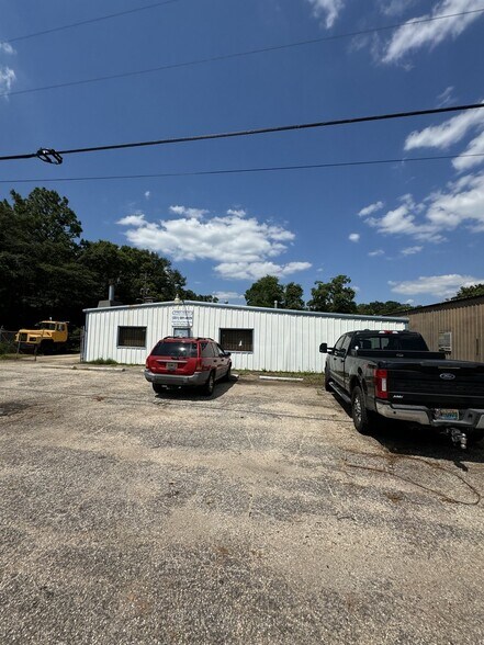 Primary Photo Of 7726 Mckinley Ave, Mobile Flex For Sale