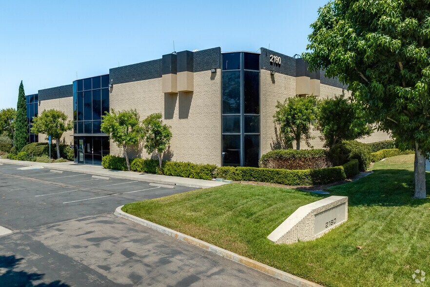 More Photos Of 2160 Las Palmas Dr, Carlsbad Telecom Hotel Data Hosting For Sale