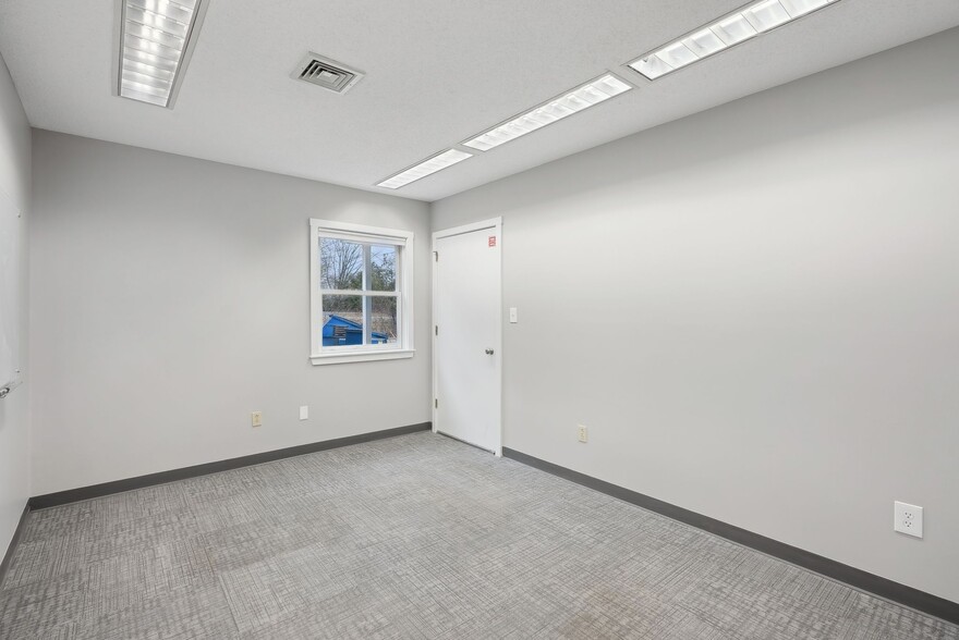 More Photos Of 1662 Post Rd, Wells Office For Sale