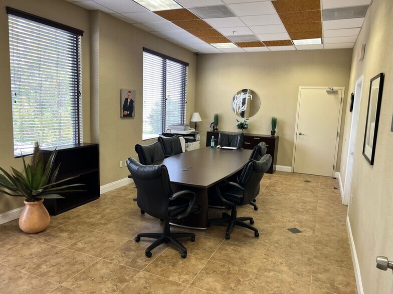 More Photos Of 4175 S Pipkin Rd, Lakeland Office For Lease