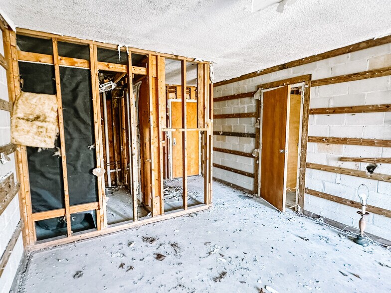 More Photos Of 1010 N Eufaula Ave, Eufaula Hotel For Sale