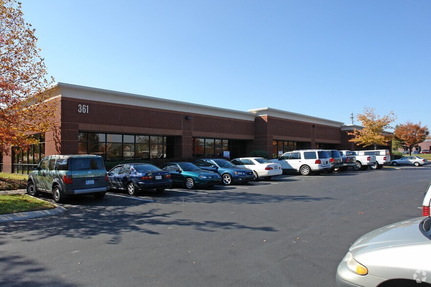 More Photos Of 361 Mallory Station Rd, Franklin Office For Lease