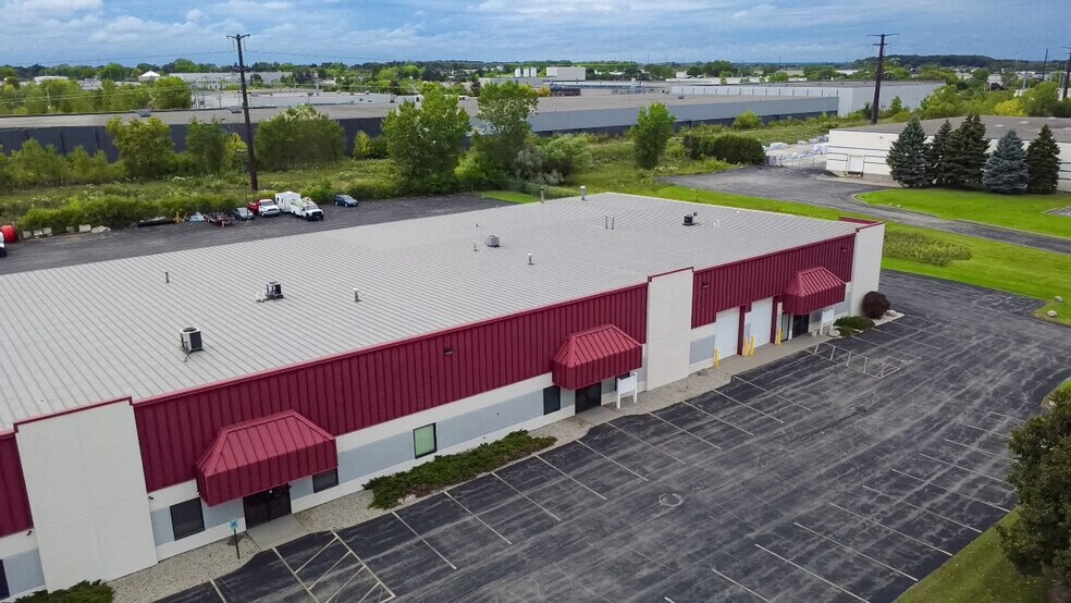 Primary Photo Of 7701-7715 N 67th St, Milwaukee Light Manufacturing For Sale