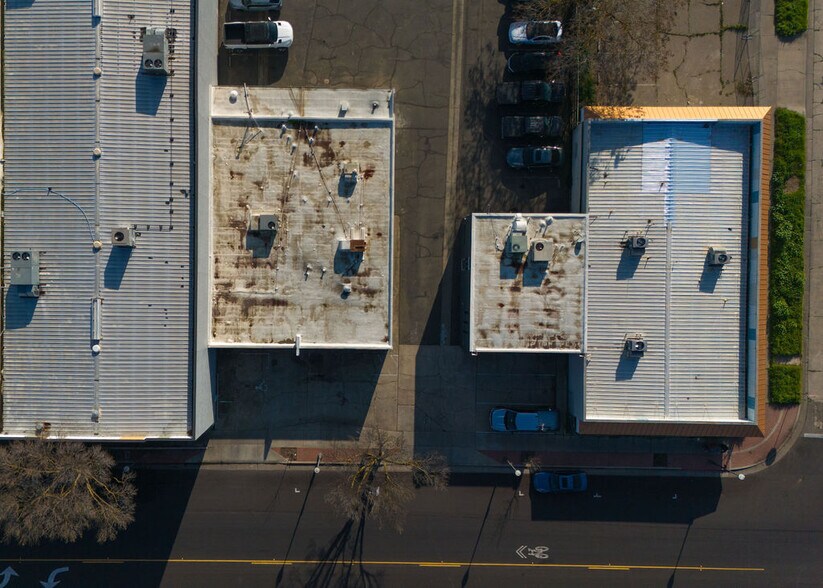 More Photos Of 950-952 W Main St, Merced Office For Sale