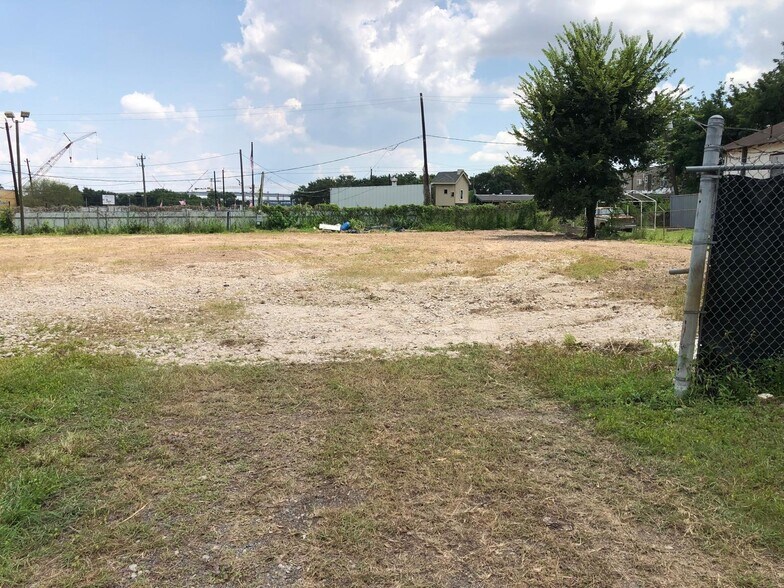 Primary Photo Of 8010 Cypress St, Houston Land For Lease