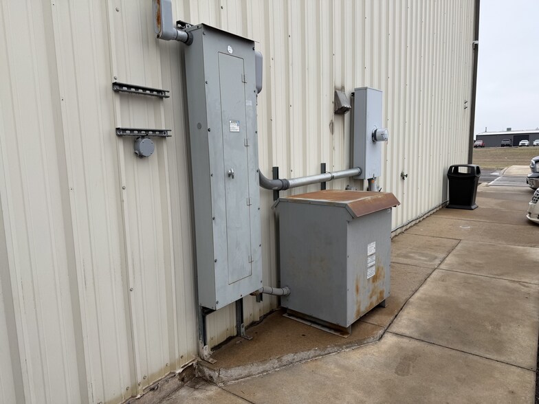 More Photos Of 3623 N Star Dr, Stillwater Warehouse For Lease