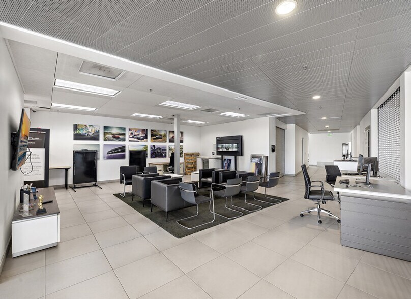 More Photos Of 1919 N Lakewood Blvd, Long Beach Auto Dealership For Sale