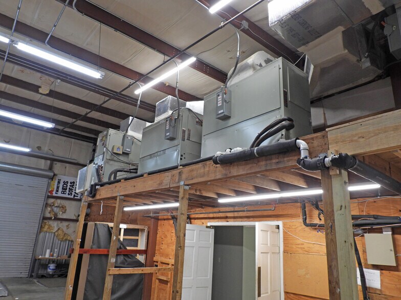 More Photos Of 3800 W New Haven Ave, Melbourne Freestanding For Sale