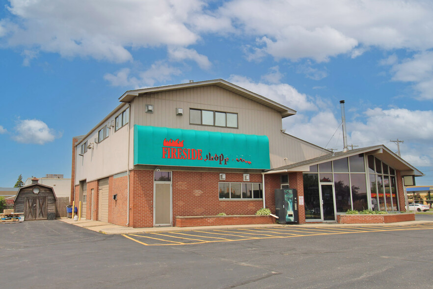 Primary Photo Of 18701 Northline Rd, Southgate Showroom For Sale