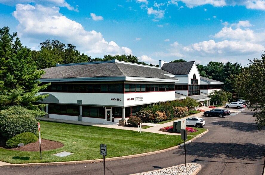More Photos Of 430-450 Lincoln Hwy, Fairless Hills Office For Lease