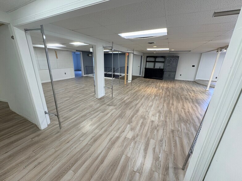 More Photos Of 1875 Main St, Tewksbury Storefront For Lease