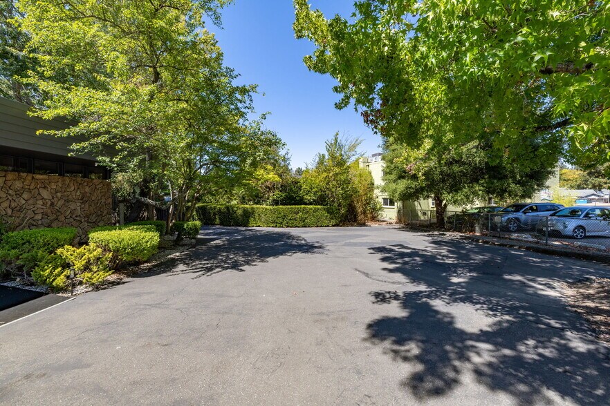 More Photos Of 7 Page St, Cotati Medical For Sale