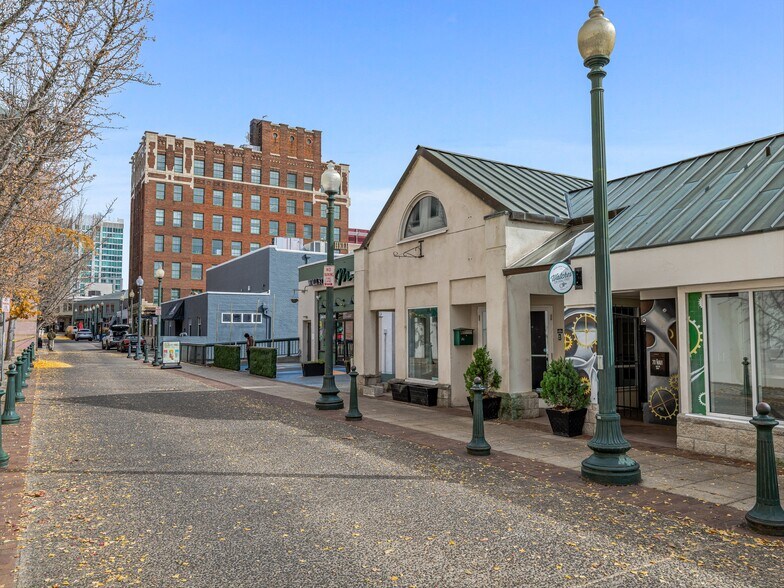 More Photos Of 70 Wall St, Asheville Office For Lease