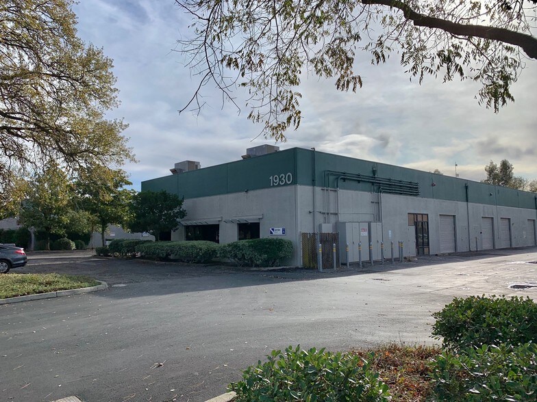 More Photos Of 1930 5th St, Davis Manufacturing For Lease