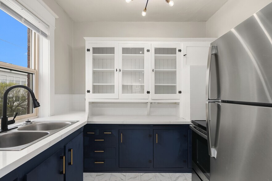 More Photos Of 2501 Colby Ave, Everett Apartments For Sale