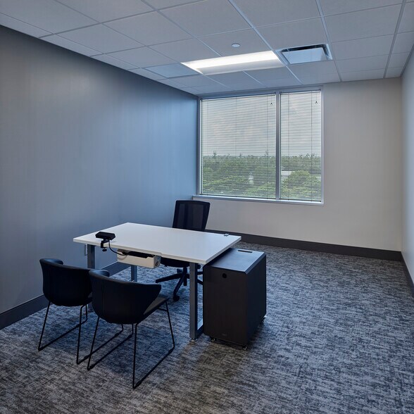 More Photos Of 10451 NW 117th Ave, Miami Coworking Space