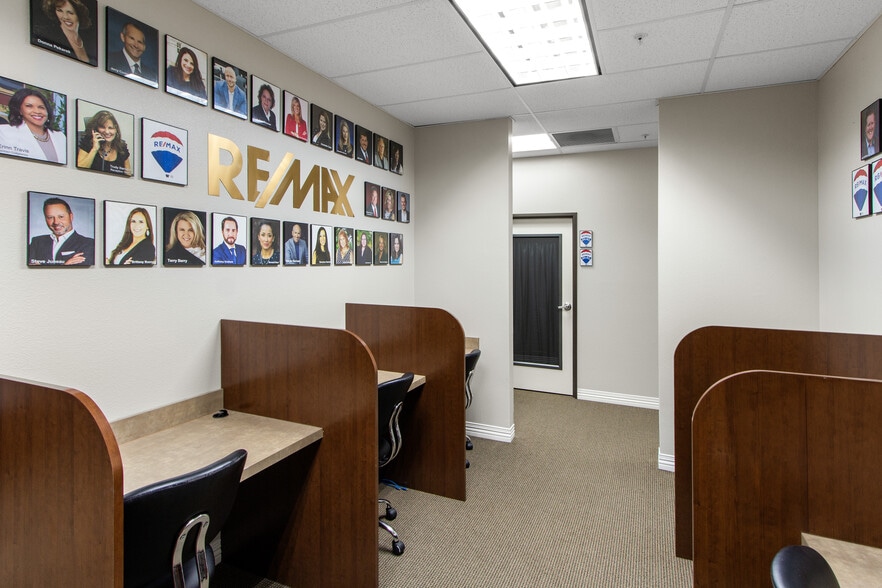 More Photos Of 301 S Watters Rd, Allen Office For Lease