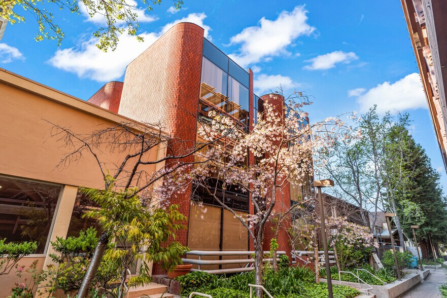 More Photos Of 540 University Ave, Palo Alto Medical For Sale