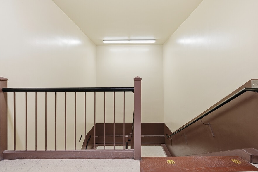 More Photos Of 221 E 12th Ave, Homestead Schools For Lease