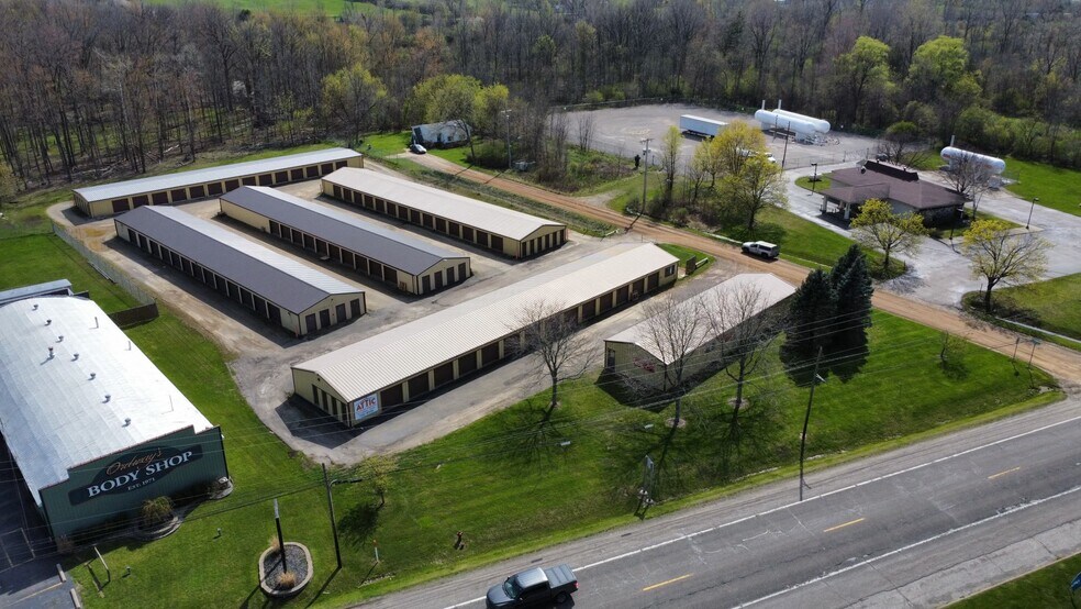 More Photos Of 921 Corunna Ave, Owosso Self Storage For Sale
